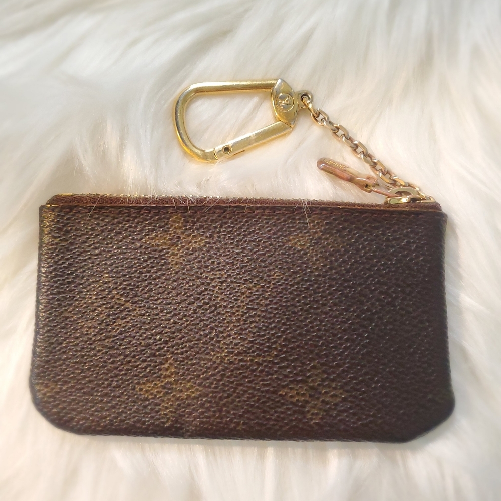 Authentic LOUIS VUITTON Monogram Key Pouch Cles